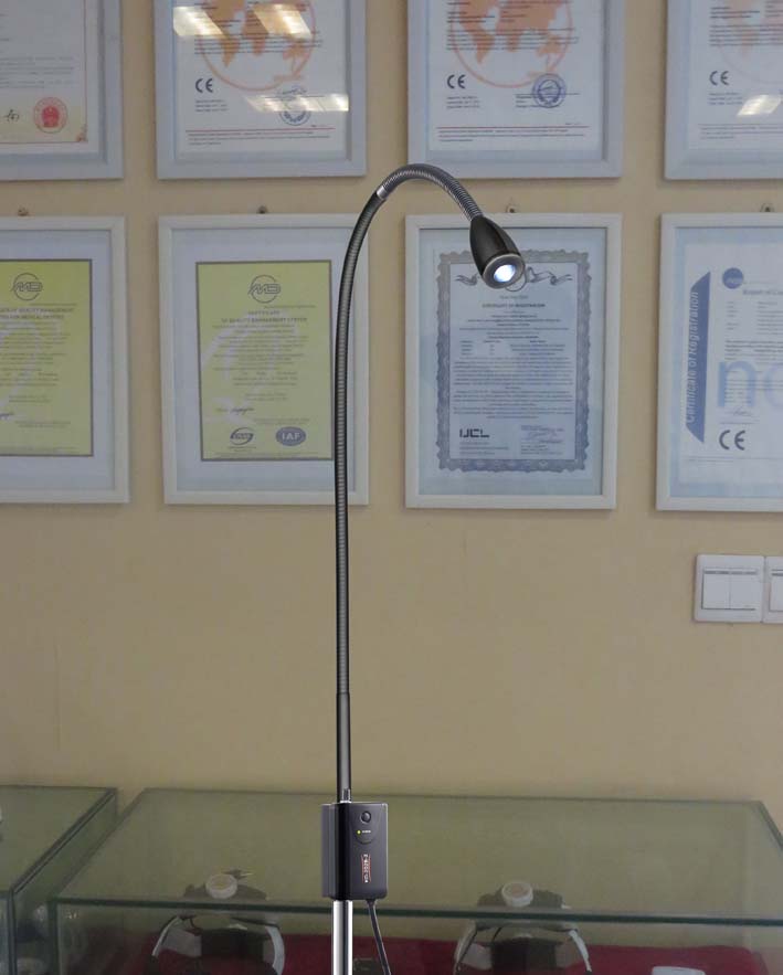 3W LED Hochhelle medizinische Untersuchungsleuchte für Dental Beleuchtung KWS KD-2003W-3