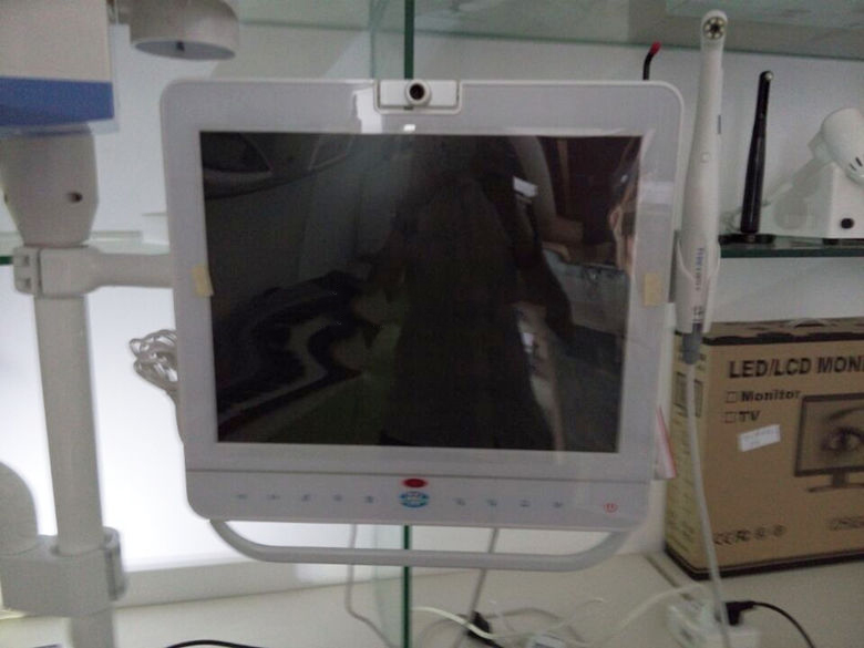 Magenta MD1500 Kabelgebundenes dentales Intraoral‑Kamerasystem mit 15‑Zoll‑Monitor und LCD‑Halterung